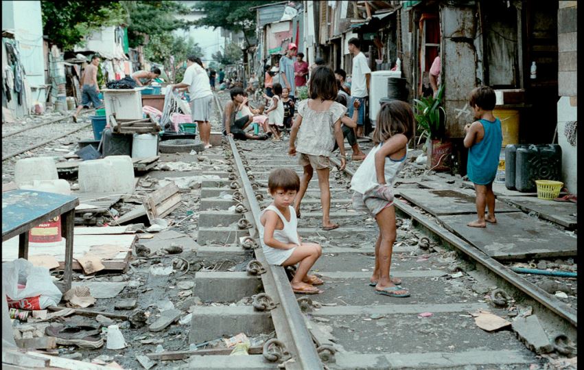 Filipino children in the slums