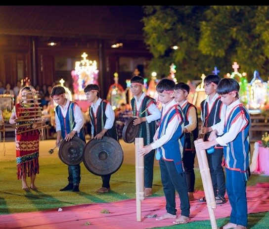 Traditional danses and music Vietnam